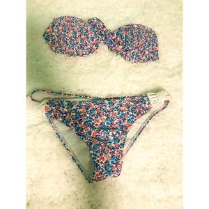 RED WHITE AND BLUE STRAPLESS FRONT TIE BIKINI ✨